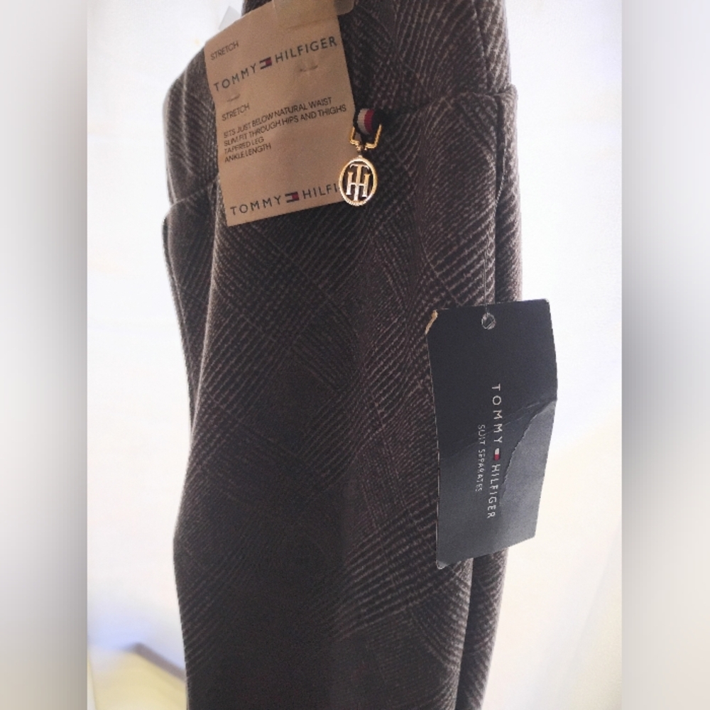 Tommy Hilfiger Grey Dress Pants for Sophisticated Style